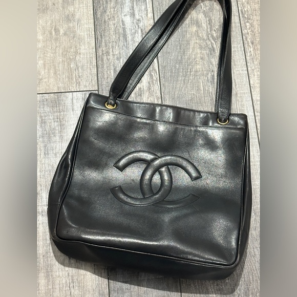 CHANEL Handbags - Chanel Classic Black Shoulder Bag